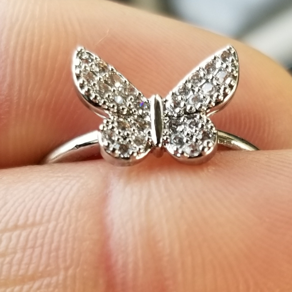 Butterfly ring